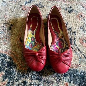 Born Red Ballet Flats